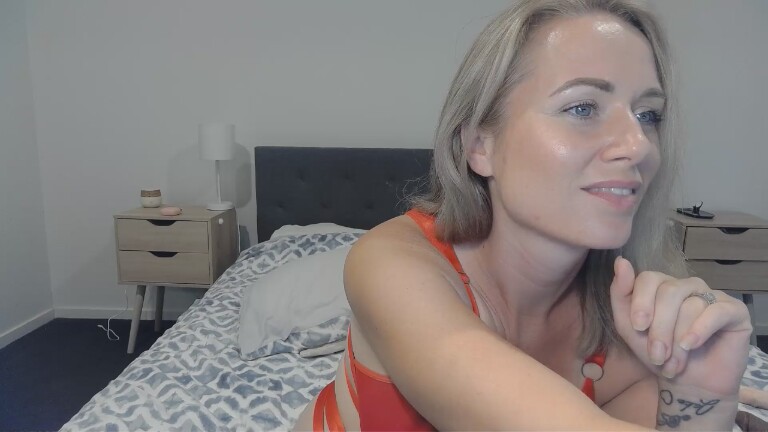 KateDivine69's Streamate show and profile