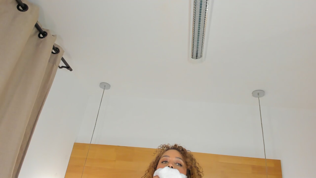 Emma_Velvet