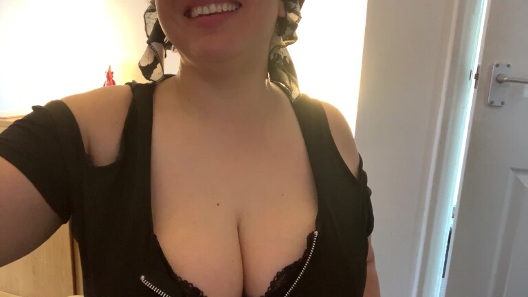 DivineEmpress's Streamate show and profile