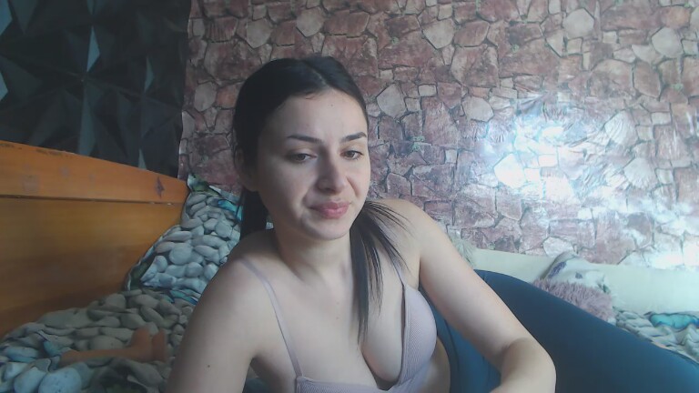 SELYINA's Streamate show and profile